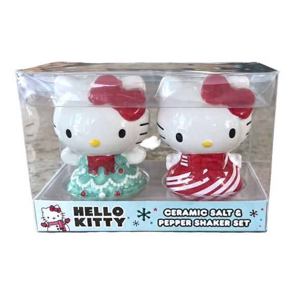 Hello Kitty Christmas Salt and Pepper Shakers - Picture 2 of 6